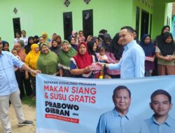 TKD Pesawaran Prabowo – Gibran Bagikan Seribu Makan Siang dan Susu Gratis