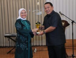 Gubernur Arinal Raih Penghargaan sebagai Provinsi Peduli Pekerja Migran Indonesia dari Menteri Tenaga Kerja