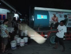 TPD dan Relawan Ganjar Mahfud Provinsi Lampung Berbagi Air Bersih di 3 Kelurahan kota Bandarlampung