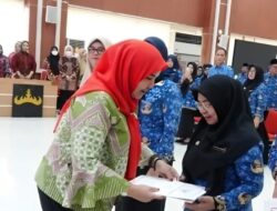 Wali Kota Bandar Lampung Pimpin Serah Terima SK Pensiun 86 ASN dengan Penuh Penghargaan dan Hadiah Umroh