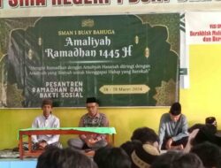 Siswa SMAN 1 Buay Bahuga Berlatih Berbagi kepada Masyarakat dengan Berzakat