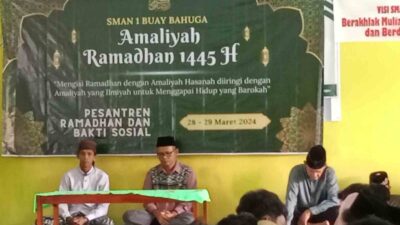 Siswa SMAN 1 Buay Bahuga Berlatih Berbagi kepada Masyarakat dengan Berzakat