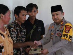 Kapolres Mesuji Mengunjungi Kediaman Orang Tua Korban Pembunuhan