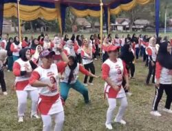 Emak Emak Punduh Pedada Senam Cakep Bareng Nanda Indira Dendi
