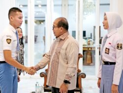 Pj. Gubernur Samsudin Terima Dua Anggota Paskibraka Asal Provinsi Lampung