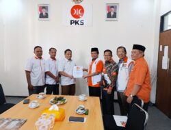 PKS Lampung Utara Serahkan SK Rekomendasi Ke Ardian Saputra