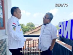 ADA APA YA : KADIS KOMKNFOTIK SAMBANGI KANTOR JMSI DI JL. SULTAN AGUNG BALAM