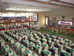Ketua DPRD Mingrum Gumay Buka Rapat Paripurna Istimewa Mendengarkan Pidato Kenegaraan Presiden Jokowi dalam Rangka HUT ke- 79 Kemerdekaan RI