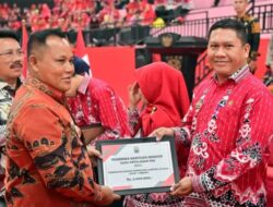 Bupati H. Nanang Ermanto, Salurkan Bantuan Insentif Guru Honor Se Lampung Selatan