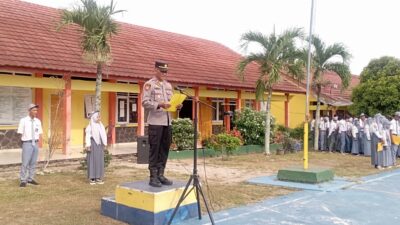 Police Go To School, Kapolsek Buay Bahuga Terjun Langsung Memberikan Pembinaan Kepada Siswa SMA Tentang Narkoba dan Judi Online