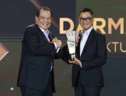 Hattrick! Dirut PLN Darmawan Prasodjo Kembali Dinobatkan Jadi CEO Of The Year 2024