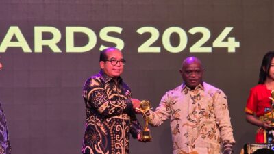 Dinilai Berhasil dalam Pengembangan Daerah dan Menjalin Hubungan Baik dengan Media Massa, Pj Gubernur Samsudin Raih Penghargaan JMSI Award 2024