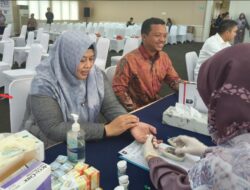Bupati dan Wakil Bupati Pringsewu Terpilih Riyanto Pamungkas dan Umi Laila Melaksanakan Registrasi dan Cek Kesehatan di Kemendagri