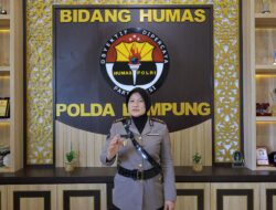 Polisi Lakukan Autopsi Mayat Anonim Dipinggir Pantai Tanggamus