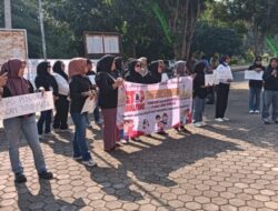 Dinas Pendidikan  Pesawaran Diminta Segera Tindak Lanjuti Lapiran Emak- emak