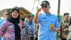 Bupati Radityo Egi Pratama bersama Wali Kota Eva Dwiana Tinjau Kondisi Ruas Jalan Sabah Balau
