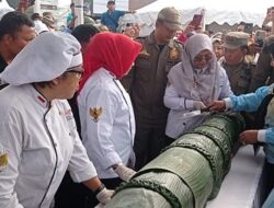 Bandar Lampung Pecahkan Rekor MURI Sekubal Terpanjang Sedunia