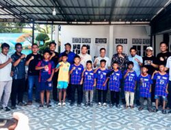 Atlet Bola U9 Mesuji Dilepas Sekda dan Bapak Pembangunan Mesuji Khamami