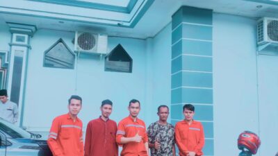 Engineering Radisson Hotel Bakti Sosial Bersihkan AC Masjid Mu’awanah