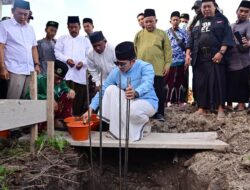 Bupati Egi Tegaskan Dukungan Penuh untuk Pesantren, Bantu Rp20 Juta dan Letakkan Batu Pertama Gedung Thoriqoh di Palas