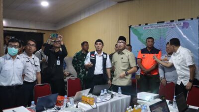 Antisipiasi Potensi Cuaca Ekstrem, Gubernur Lampung Rahmat Mirzani Djausal Tinjau Posko Operasi Modifikasi Cuaca di Bandara Raden Inten II