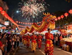 Cahaya Lampion di Tepi Teluk: Imlek di Balikpapan