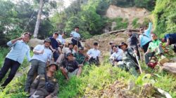 Longsor Gunung Rajabasa: Bupati Egi Naik 3 Km, Tanam Pohon Cegah Bencana Susulan