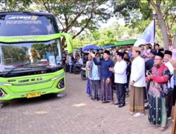 1.350 Santri Lampung Diberangkatkan ke Lirboyo, Bupati Egi Titipkan Pesan Pengabdian