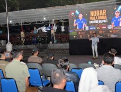 UMKM Raup Berkah dari Nobar Piala Dunia, Bupati Egi: Gema HELAU Gerakkan Ekonomi Rakyat dan Perkuat Gotong Royong